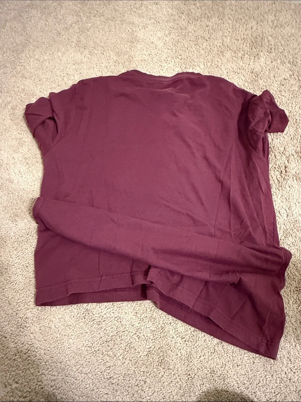 Banana Republic Men’s Crew Neck T-Shirt in Wine
